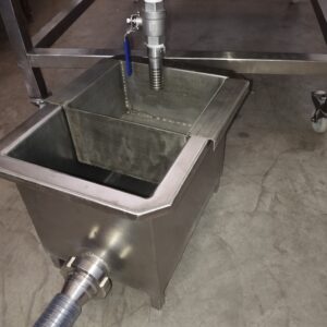 cubeta y tamiz microperforado